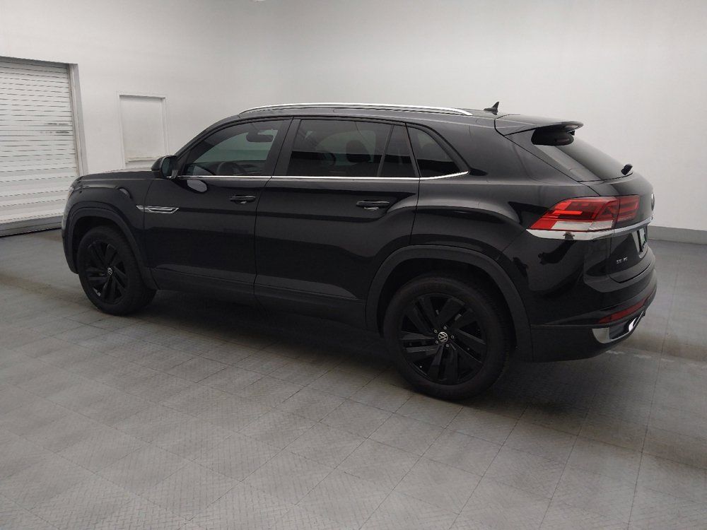 Used 2023 Volkswagen Atlas Cross Sport SE w/ Black Wheel Package FWD image 3
