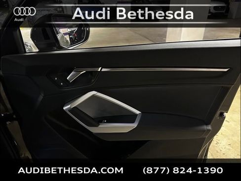 Certified 2025 Audi Q3 2.0T Premium w/ Convenience Package image 28