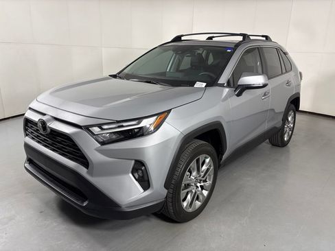 Used 2025 Toyota RAV4 XLE Premium w/ Weather Package FWD image 4