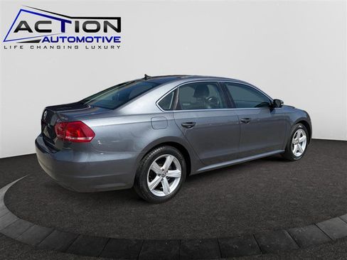 Used 2013 Volkswagen Passat TDI SE image 8