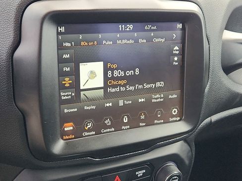 Certified 2022 Jeep Renegade Latitude w/ Convenience Group image 16