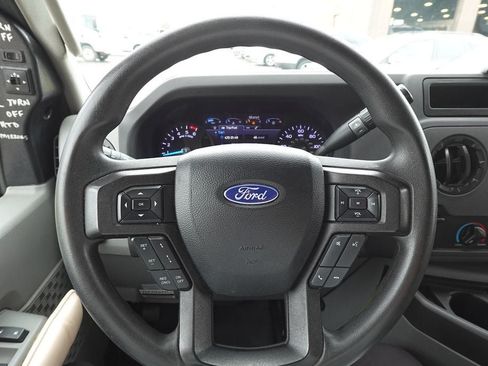 Used 2021 Ford E-450 and Econoline 450 Super Duty RWD image 11