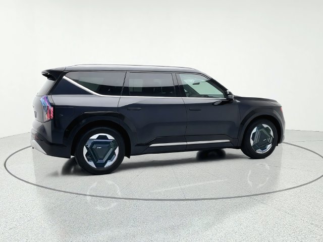 Certified 2024 Kia EV9 Land AWD/4WD image 6
