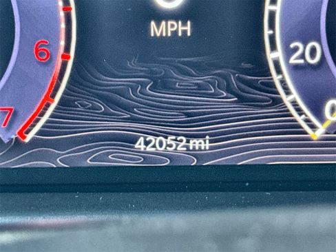 Used 2023 Jeep Wagoneer L Series III w/ Preferred Equipment Group image 12