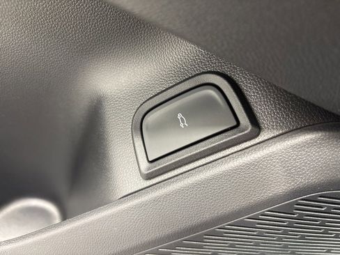 Used 2025 Chevrolet Equinox RS w/ Safety and Technology Package image 32