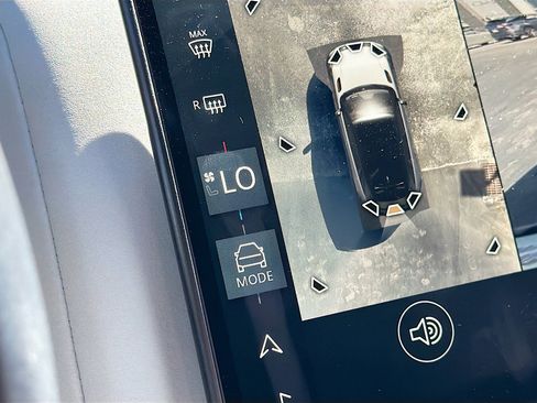 Used 2024 Land Rover Range Rover Velar Dynamic SE image 34