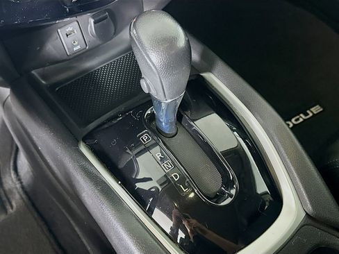 Used 2015 Nissan Rogue SL w/ SL Premium Package image 23