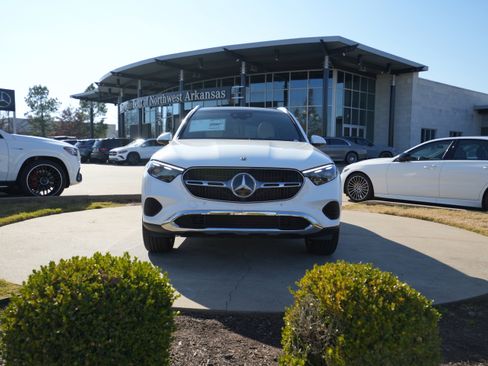 New 2026 Mercedes-Benz GLC 300 4MATIC image 2