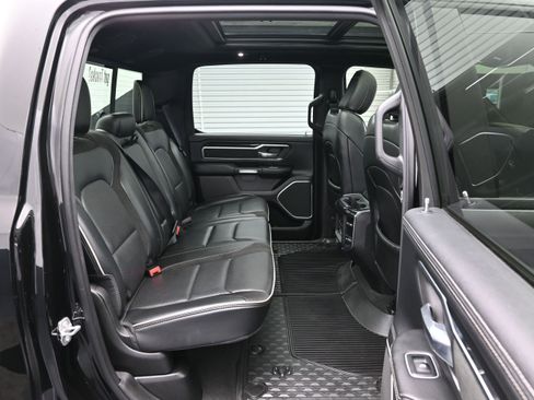 Used 2022 RAM 1500 Laramie AWD/4WD image 12