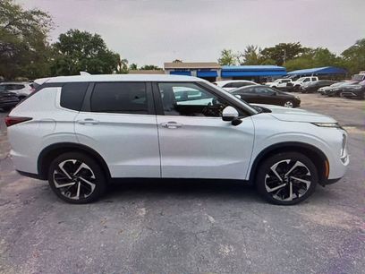 Used 2023 Mitsubishi Outlander SE