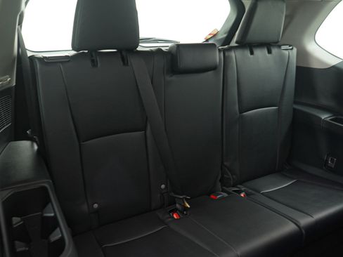 Used 2025 Toyota Grand Highlander AWD image 16