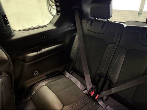 Used 2021 Jeep Grand Cherokee L Laredo image 20