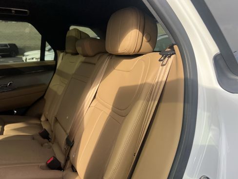 Certified 2025 Land Rover Range Rover Sport SE image 31