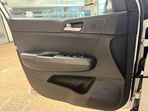 Used 2020 Kia Sportage LX image 19