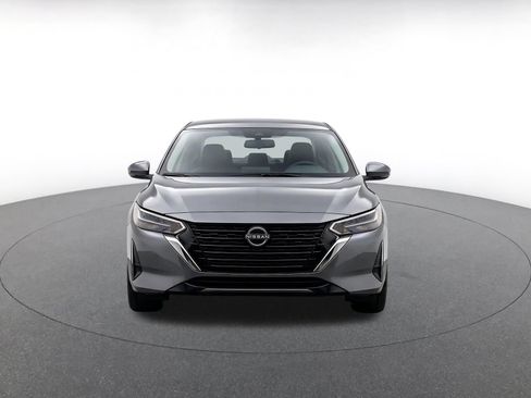 Used 2025 Nissan Sentra SV FWD image 2