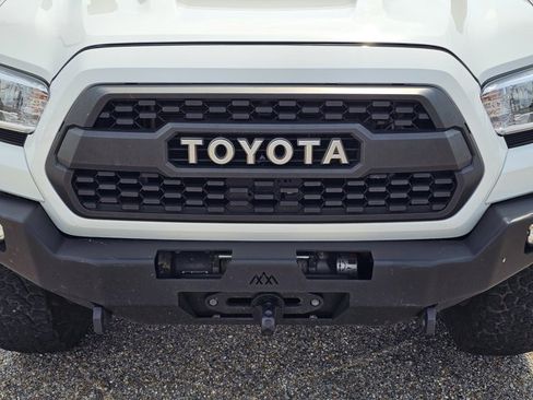Used 2023 Toyota Tacoma TRD Sport w/ Advanced Technology Package AWD/4WD image 8