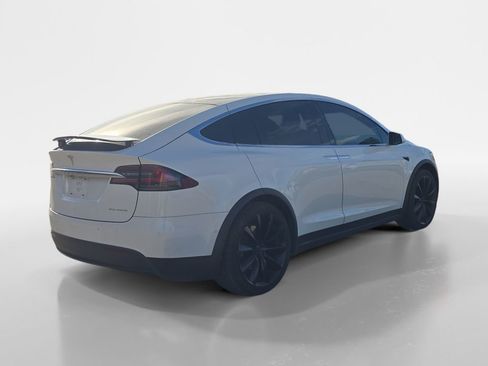 Used 2020 Tesla Model X Long Range image 5