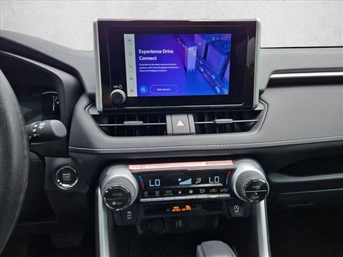 Used 2025 Toyota RAV4 XLE FWD image 15