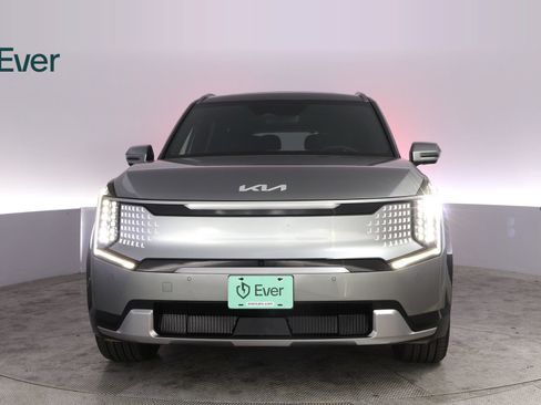 Used 2024 Kia EV9 Land AWD/4WD image 12