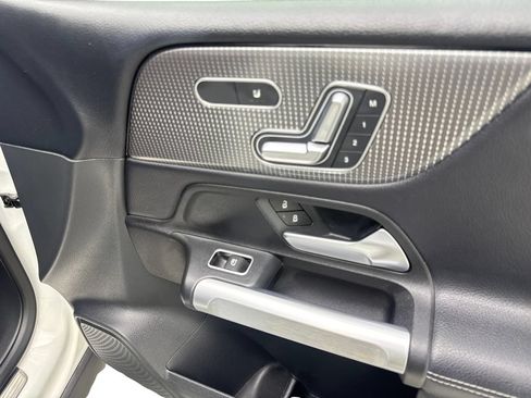 Used 2023 Mercedes-Benz GLB 250 4MATIC image 51