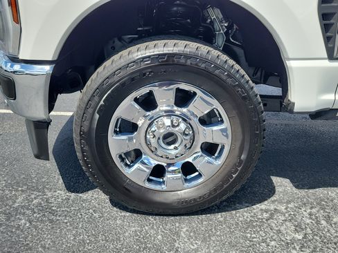 Certified 2025 Ford F250 Lariat w/ Lariat Ultimate Package AWD/4WD image 5