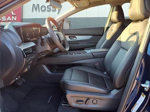 Certified 2025 Nissan Murano SL image 11