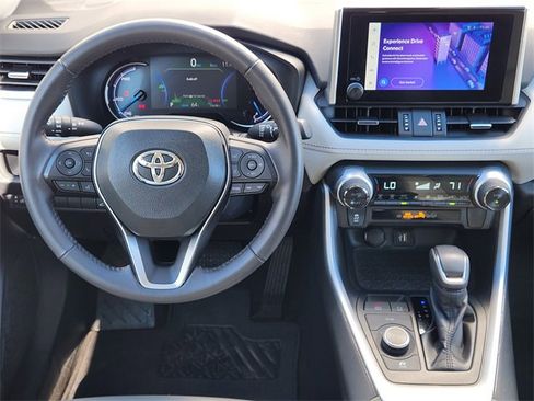 Used 2024 Toyota RAV4 XLE Premium image 31