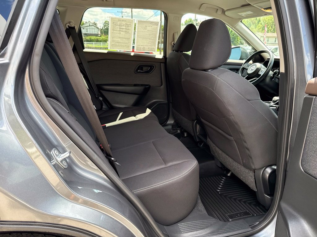 Used 2023 Nissan Rogue S AWD/4WD image 29