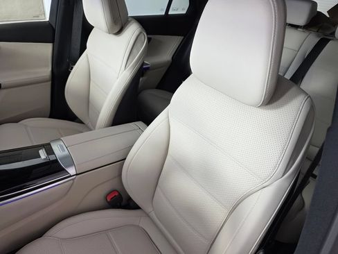 New 2027 Mercedes-Benz GLC 300 image 8