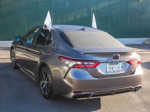 Used 2023 Toyota Camry SE w/ Convenience Package image 7