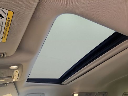 Used 2021 Nissan Armada SL w/ Captain's Chairs Package image 26