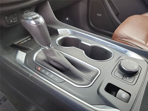 Used 2020 Chevrolet Traverse High Country w/ LPO, Floor Liner Package AWD/4WD image 32