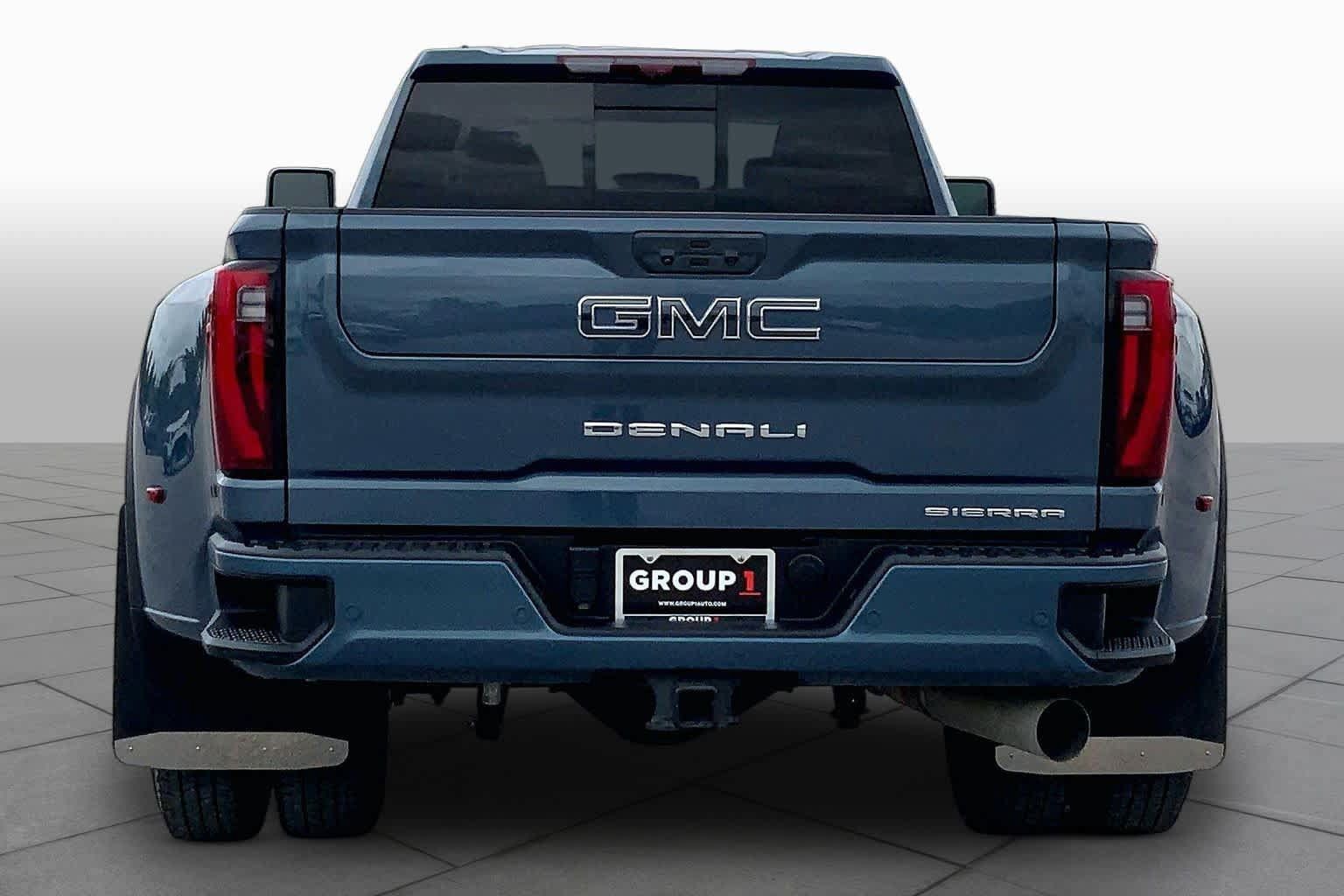 Used 2025 GMC Sierra 3500 Denali Ultimate AWD/4WD image 5