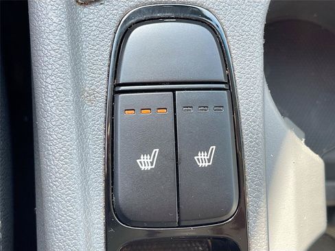 Used 2018 Kia Niro EX FWD image 19