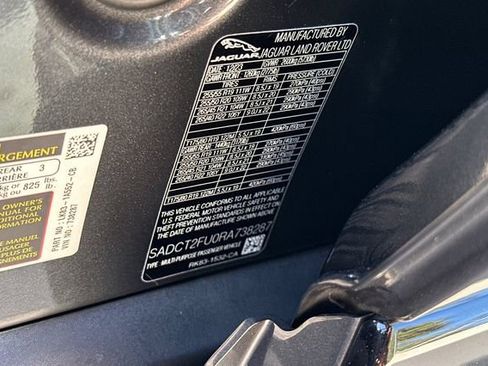 Certified 2024 Jaguar F-PACE R-Dynamic S image 27