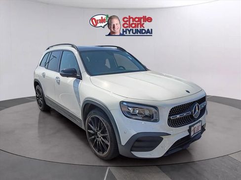 Used 2022 Mercedes-Benz GLB 250 image 4