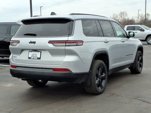 New 2026 Jeep Grand Cherokee L Limited w/ Limited Altitude Package image 19