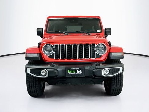 Used 2025 Jeep Wrangler Unlimited Sahara AWD/4WD image 2