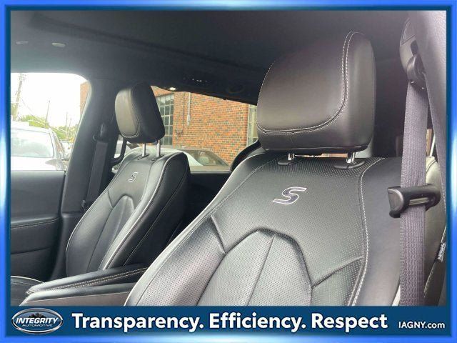 Used 2025 Chrysler Pacifica Limited FWD image 20