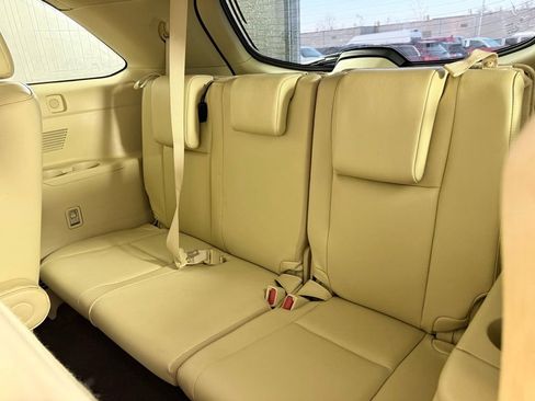 Used 2019 Toyota Highlander XLE image 25