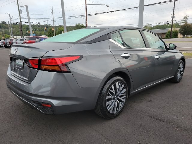 Used 2025 Nissan Altima 2.5 SV FWD image 5