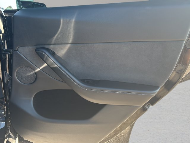 Used 2024 Tesla Model Y Long Range AWD/4WD image 11