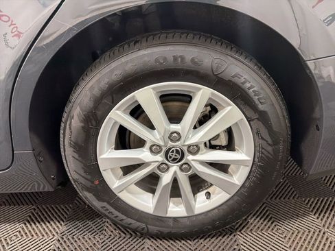 Used 2025 Toyota Camry LE FWD image 31
