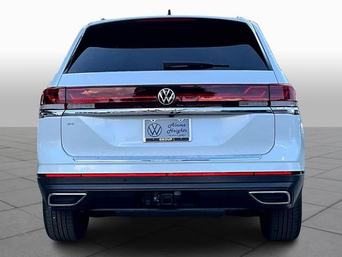 New 2026 Volkswagen Atlas SE image 4