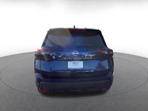 Used 2025 Nissan Rogue SV image 11