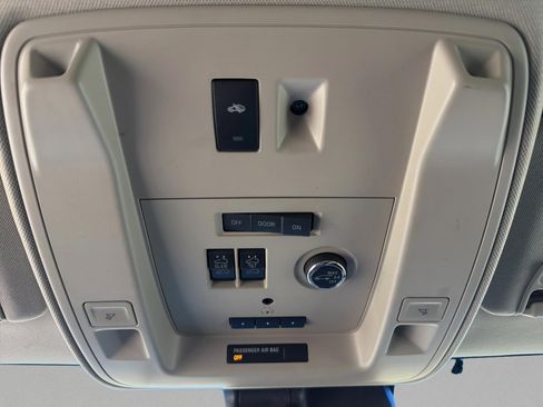 Used 2019 GMC Yukon XL Denali w/ Denali Ultimate Package image 21