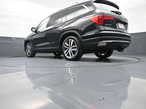 Used 2017 Honda Pilot Elite image 36