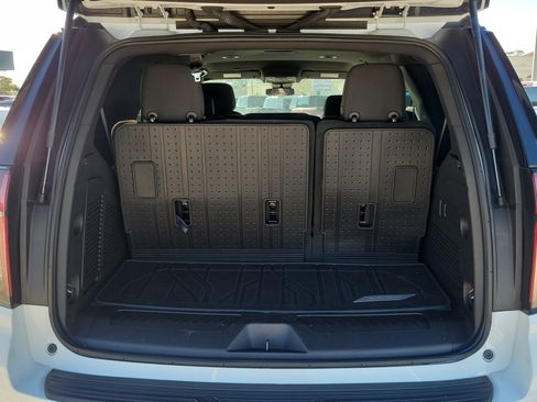 Used 2023 Chevrolet Tahoe LS image 12