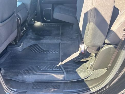 Used 2024 Chevrolet Silverado 1500 LT AWD/4WD image 19