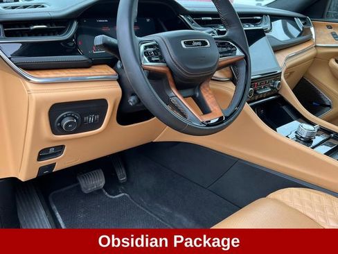 Used 2025 Jeep Grand Cherokee Summit image 8